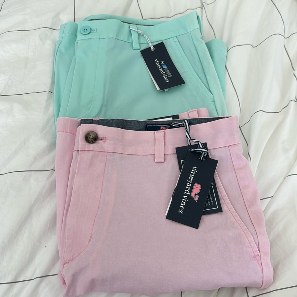 2 Vineyard Vines shorts men NWT